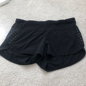 Lulu lemon speed up shorts black size 4